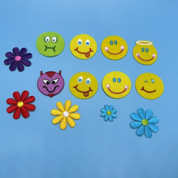 Lot of‎ Assorted Emoji Emoticon Embroidered Patches Flower Patches - Picture 1 of 2